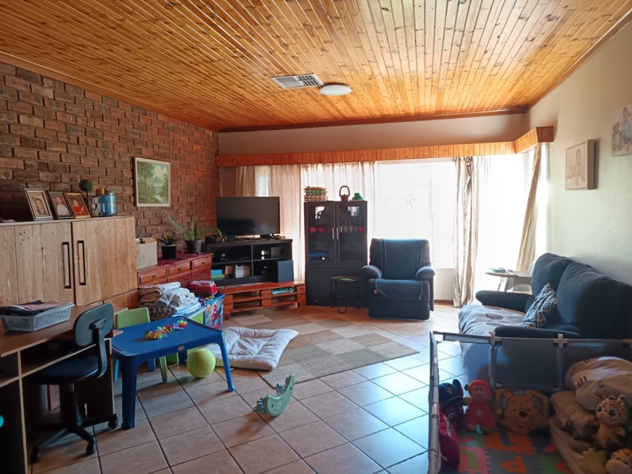 3 Bedroom Property for Sale in Royldene Northern Cape